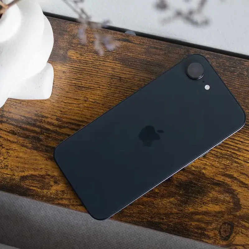 گوشی موبایل اپل مدل iPhone 16e HN تک سیم کارت ظرفیت 128 گیگابایت و رم 8 گیگابایت، تصویر 8