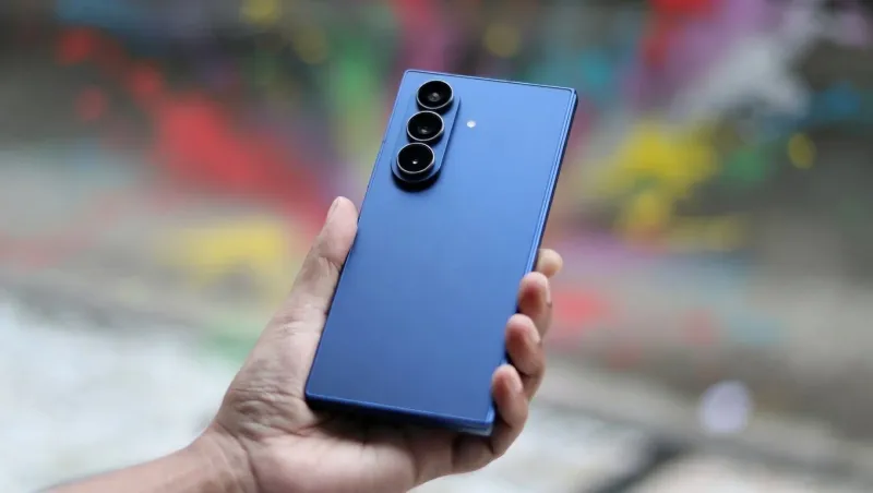 Samsung Galaxy Z Fold 7 Design - Back Panel