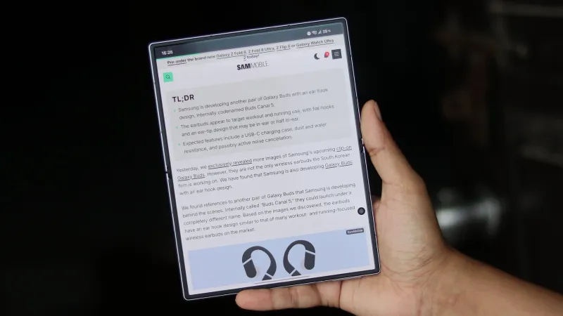 Web browsing on Galaxy Z Fold 8