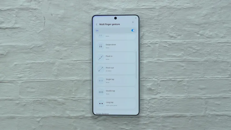 HomeUp multi-finger gestures in One UI 9