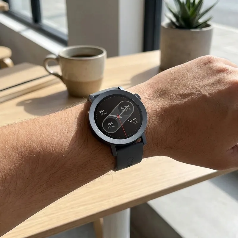 ساعت هوشمند 45 میلی‌متری ناتینگ مدل CMF Watch Pro 2 با بند سیلیکونی، تصویر 3