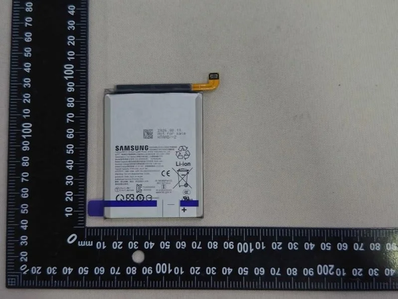 Samsung Galaxy S27 Ultra (left) and S27 Pro (right) batteries at Safety Korea