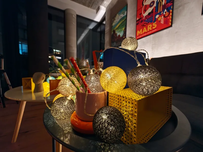 Oppo Find X10 Pro Max 0.6x in low light - 13mm, f/2.2, ISO 6400, 1/20s (4096x3072px) - News 26 10 Oppo Find X10 Series Camera Samples review
