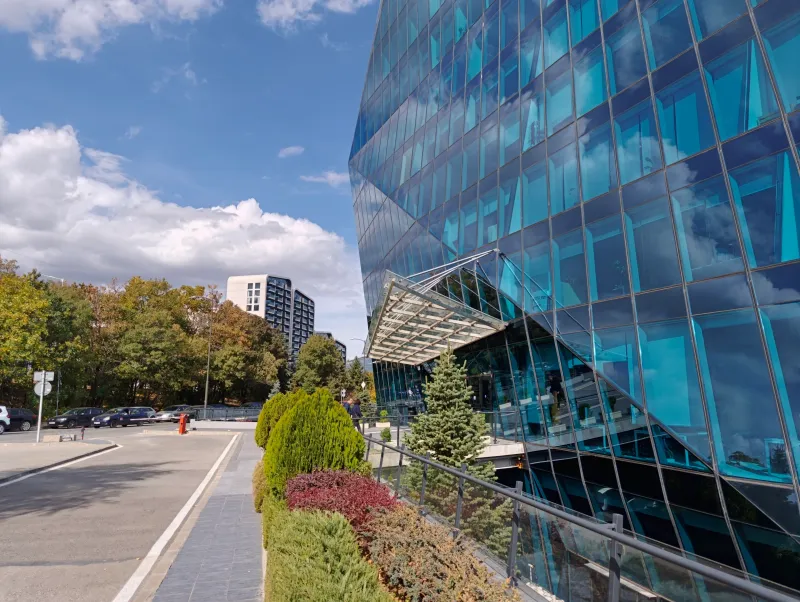 Oppo Find X10 1x - 23mm, f/1.6, ISO 50, 1/487s (4080x3072px) - News 26 10 Oppo Find X10 Series Camera Samples review