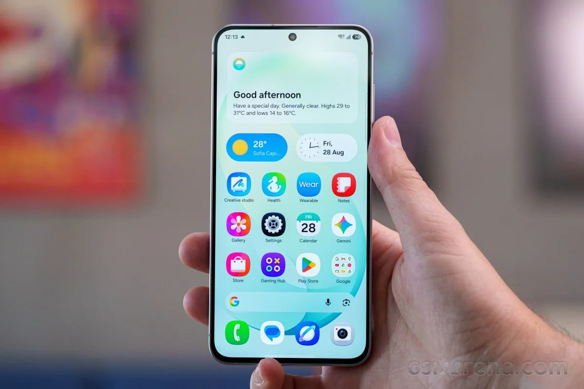 Report: Samsung is cutting up to 30% of its smartphone production in Q4