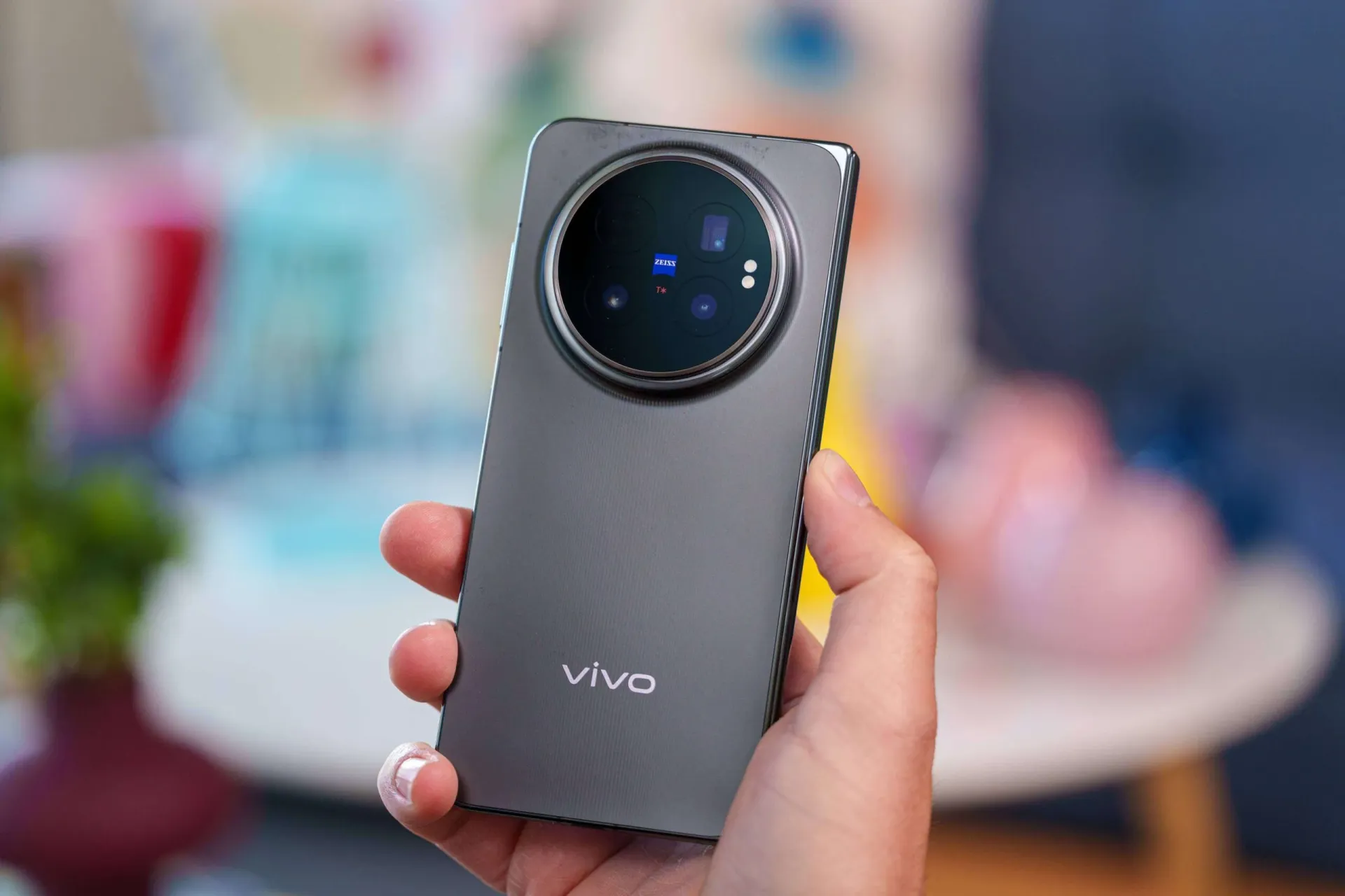 vivo X Fold6 in for review
