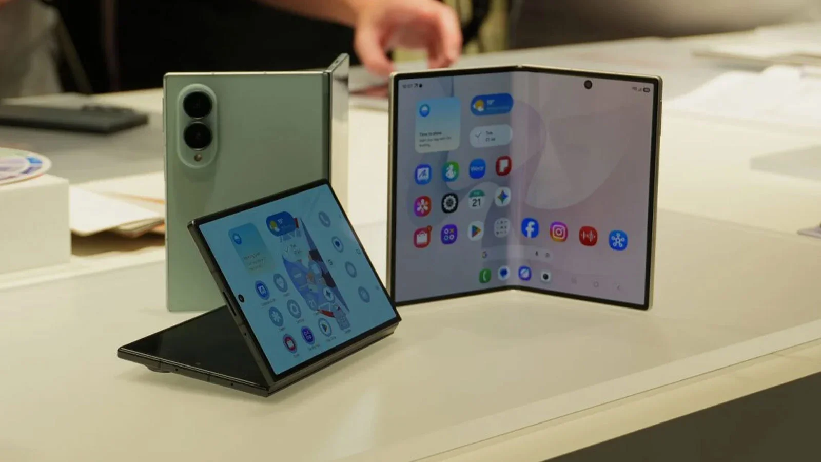 کاویار نسخه های لوکس گادفادر، اسکارفیس و جوکر را برای Galaxy Z Fold 8 و Fold 8 Ultra عرضه کرد