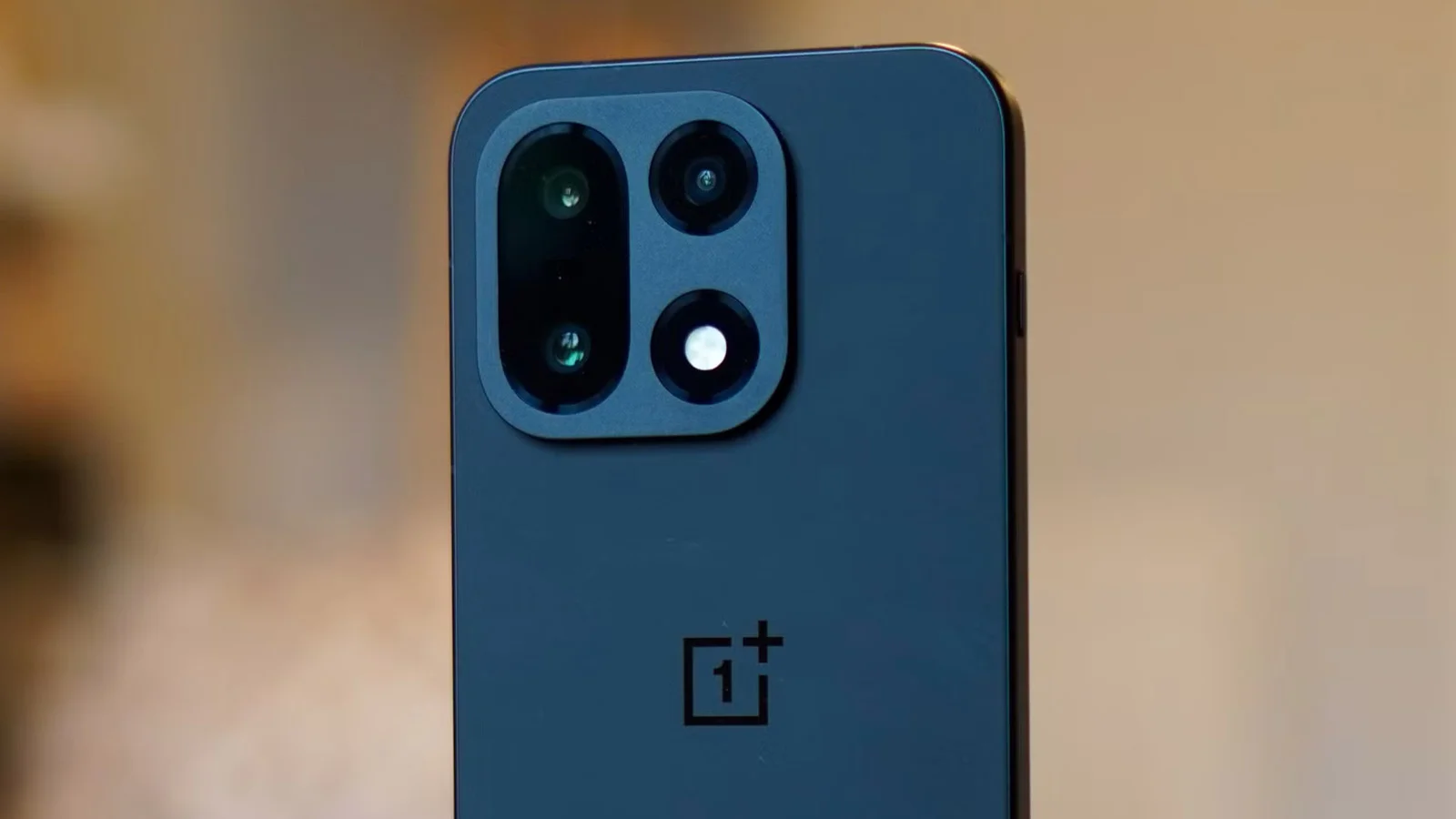 OnePlus فروش گوشی در آمریکا و کانادا را متوقف کرد