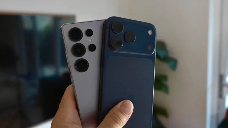 Apple iPhone 17 Pro Max vs Samsung Galaxy S25 Ultra Camera Design